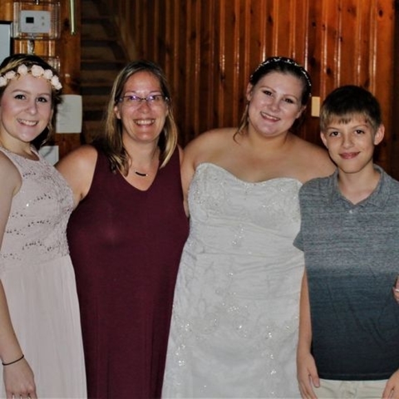 Meet your Posher, Bobbi - Picture 1 of 1